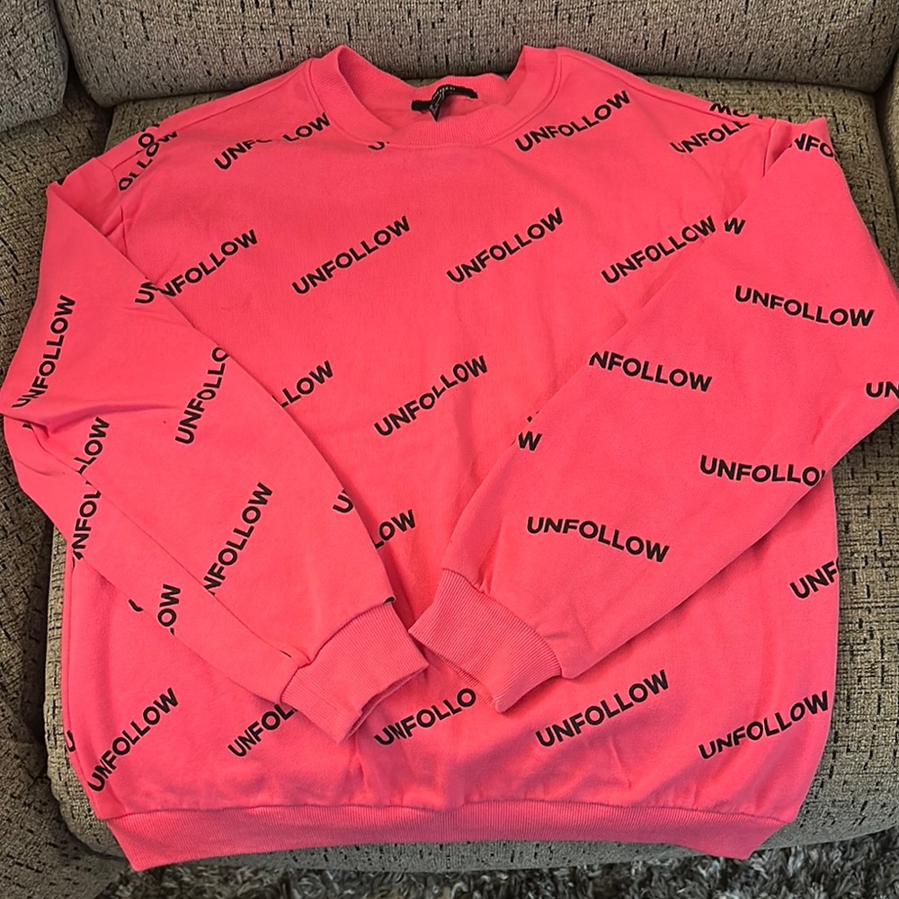 Forever 21 Bright Pink Crewneck Sweater NWOT
